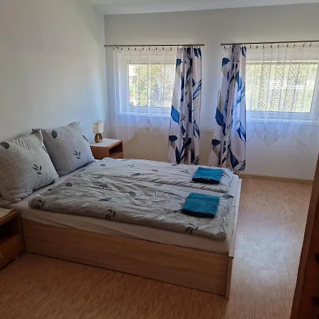 Apartment Maja *